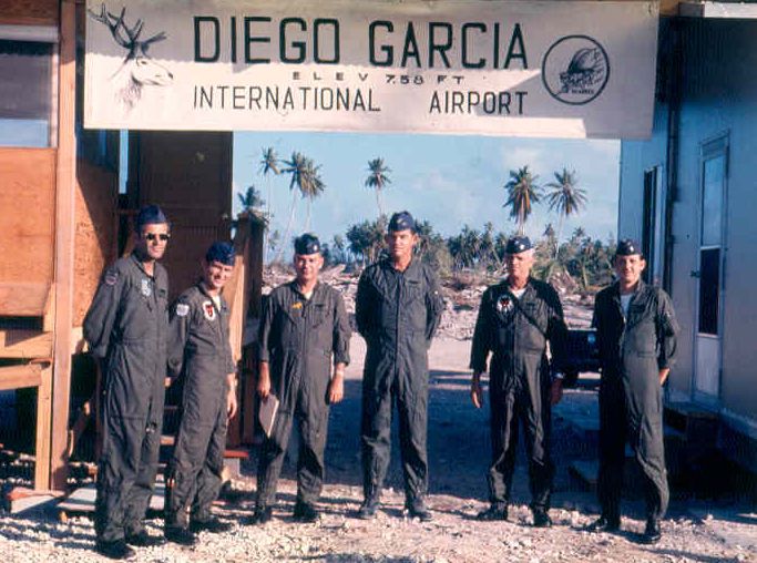 Crew of the
                  first C-130 to land on Diego Garcia