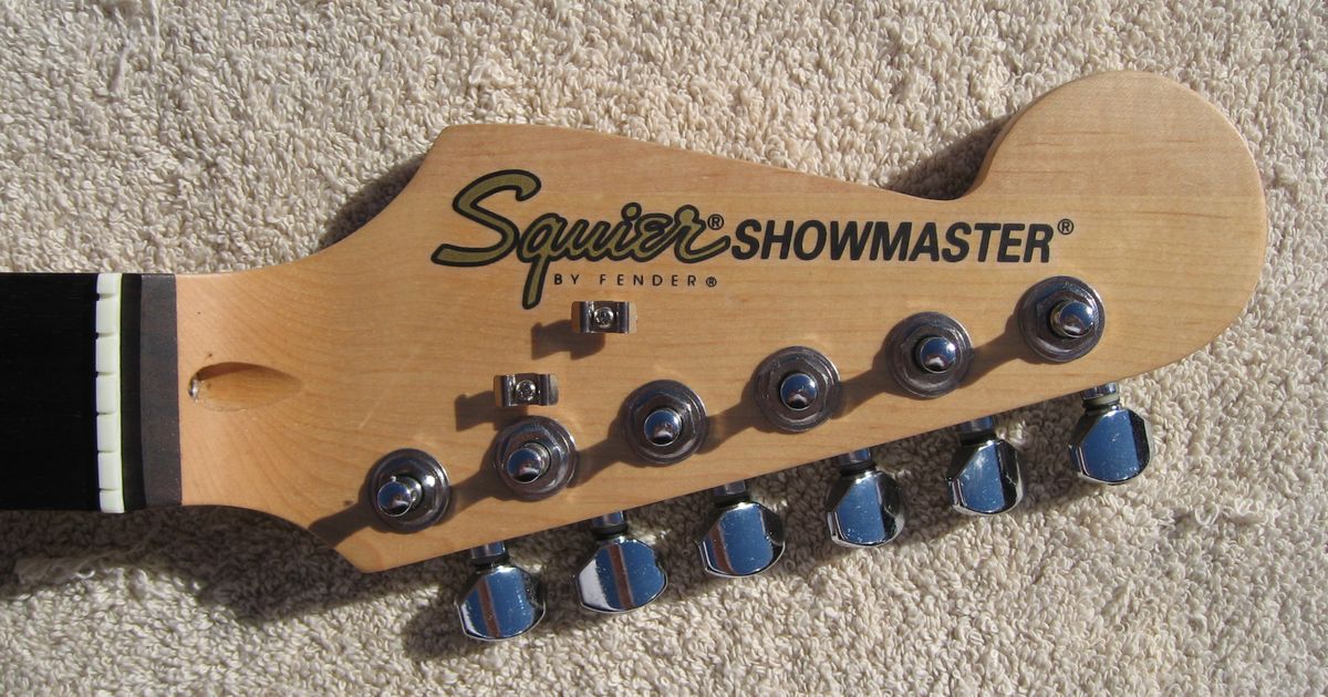 2002 Fender Squier Showmaster NLT Strat Guitar Rosewood Neck